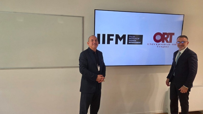 *Oscar Aguirre, decano de la Facultad de Diseño, durante su visita al Italian Institute of Fashion Management, en reunión con el Dr. Nicola Guerini.*