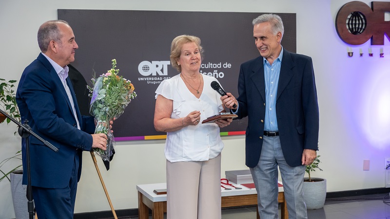 *De izquierda a derecha: Lic. Oscar Aguirre, Cecilia Ortiz de Taranco e Ing. Eduardo Hipogrosso*