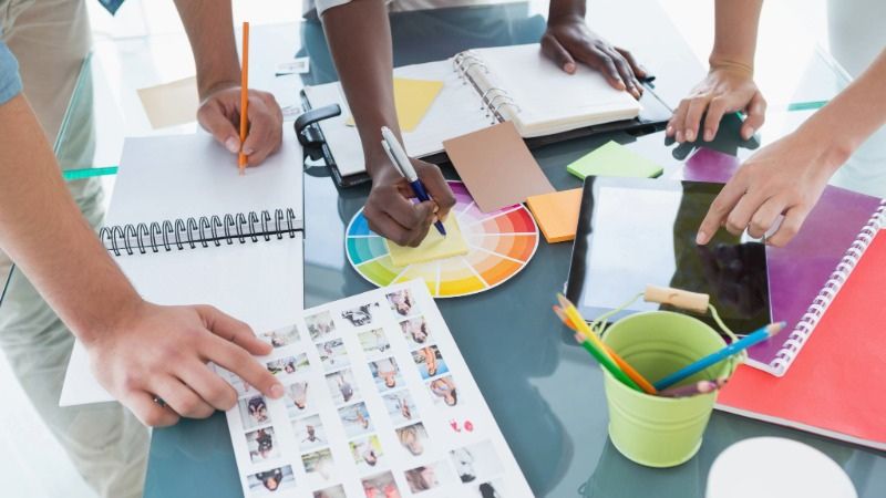 Proyecto creativo entre diseñadores